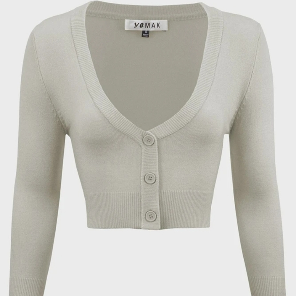 MAK V-neck Cropped Cardigan Sweater in a Soft Gray